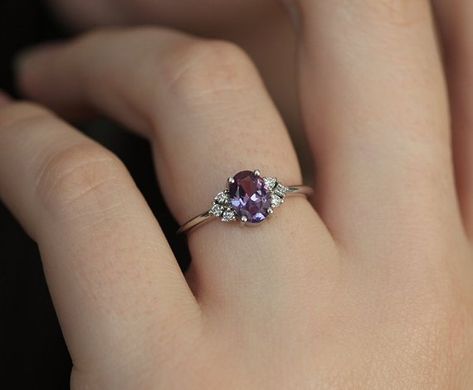 Wedding Ring Purple Stone, Engagement Ring Alexandrite, Cute Promise Rings, Alexandrite Jewelry, Anniversary Rings For Her, Peach Sapphire, Cute Engagement Rings, Lace Ring, Rings Unique