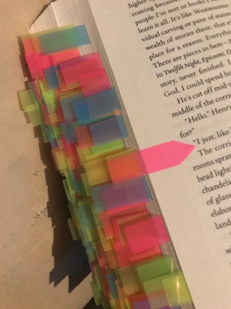 Sticky Notes On Books, Sticky Note Annotation, Books With Sticky Notes Aesthetic, Annotating Books Sticky Notes, Book Annotation Sticky Notes, Sticky Notes Book Aesthetic, Sticky Notes For Books, Sticky Notes In Books, Annotating Books Aesthetic Sticky Notes