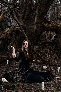 Witchy Photoshoot, Creepy Photography, Raw Photography, Witch Photos, Portrait Nature, Horror Photography, Gothic Photography, Halloween Photography, Witch Craft