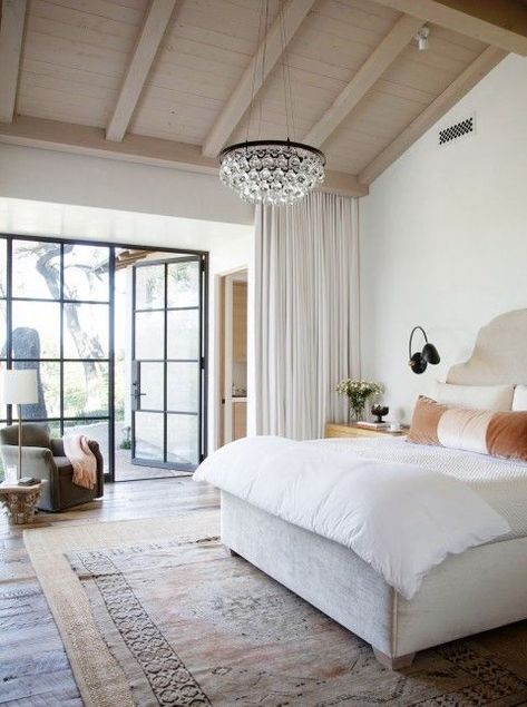 Serene bedroom ▇ #Home #Bedroom #Design #Decor - via IrvineHomeBlog - Irvine, California Hus Inspiration, Dreamy Bedrooms, Modern Traditional, Beautiful Bedrooms, Design Case, Dream Bedroom, My New Room, Home Staging, Home Fashion