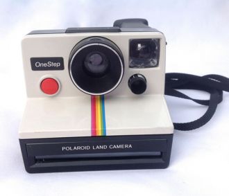 Vintage style 1980's polaroid camera. MISS THESE!!! Polaroid Instant Camera, Instant Film Camera, Vintage Polaroid, Polaroid Camera, Remember The Time, Instant Film, Vintage Rainbow, Instant Camera, The Old Days