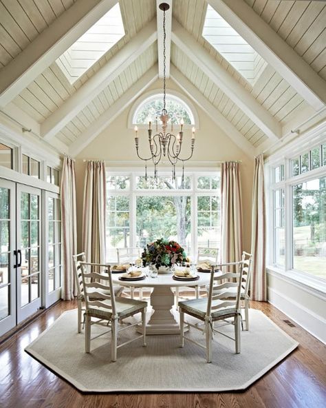 60 Most sensational sunroom design inspirations Vaulted Ceiling Ideas, Shiplap Ceiling, Sunroom Addition, Dining Room Decorating, Sunroom Decorating, Sun Rooms, Sunroom Designs, Sunroom Ideas, Room Addition