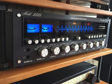 Marantz Receiver Vintage, Marantz Receiver, Doors Movie, Home Theater Receiver, Vintage Stereo, Stereo Systems, Audio Room, Integrated Amplifier, Electronic Organization