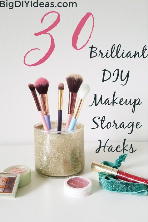 Let's talk make up clutter! Makeup is something many of us tend to do during the morning aka the most stressful time of the day! Implementing some organization to your makeup collection makes your mornings go more smoothly, plus there are better odds that you will use more of it! Most of these can be done with minimal skill level and with items just laying around the house, so what are you waiting for?! Makeup Storage Hacks, Wooden Makeup Organizer, Diy Makeup Brush Holder, Makeup Jars, Diy Makeup Storage, Makeup Organization Diy, Diy Playbook, Picture Frame Shelves, Makeup Holder