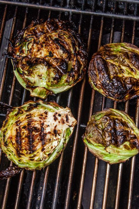 Grilled Cabbage Steaks (3 Ingredients) - Sweetphi Meal Planning Recipes Healthy, Vegetables On The Grill, Grilled Cabbage Steaks, Cabbage Steak, Cabbage Steaks Recipe, Easy Cabbage Recipes, Grilled Corn Recipes, Grilled Vegetable Recipes, Grilled Cabbage