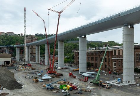 Bridge Construction Engineering, Railway Construction, Building Workshop, Italy Images, Bridge Construction, Site Plans, Renzo Piano, Work Site, Concept Development