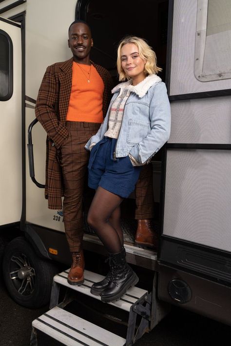 Ncuti Gatwa and Millie Gibson on the set of Doctor Who Millie Gibson, Dr Who Companions, Ncuti Gatwa, Doctor Who Companion, Checkered Suit, Catherine Tate, Doctor Outfit, Tv Doctors, Checked Trousers