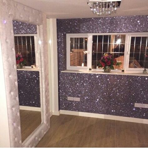 Glitter wall Glitter Bedroom, Glitter Room, Glitter Paint For Walls, Wall Painting Ideas, Glitter Wall, Salon Suites, Glam Room, Makeup Rooms, Glitter Paint