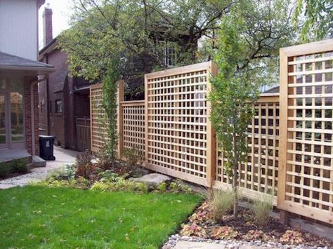 19 Wooden Fence Ideas To Match Your Modern Style Outdoor Fence, Square Lattice, Privacy Fence Designs, Lattice Fence, Backyard Privacy, Outdoor Privacy, Fence Landscaping, Modern Fence, Have Inspiration