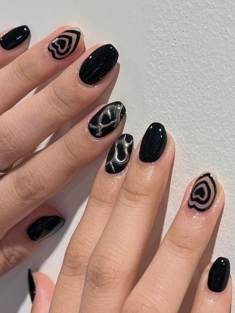 Black Nails With Chrome Hearts, Black And Chrome Short Nails, Short Black Acrylics With Design, Short Gel Nails Black Design, Mail Designs For Short Nails Black, Alternative Gel Nails, Short Square Nails Ideas Black, Cute Short Goth Nails, Black Gel Nails Short Art Designs