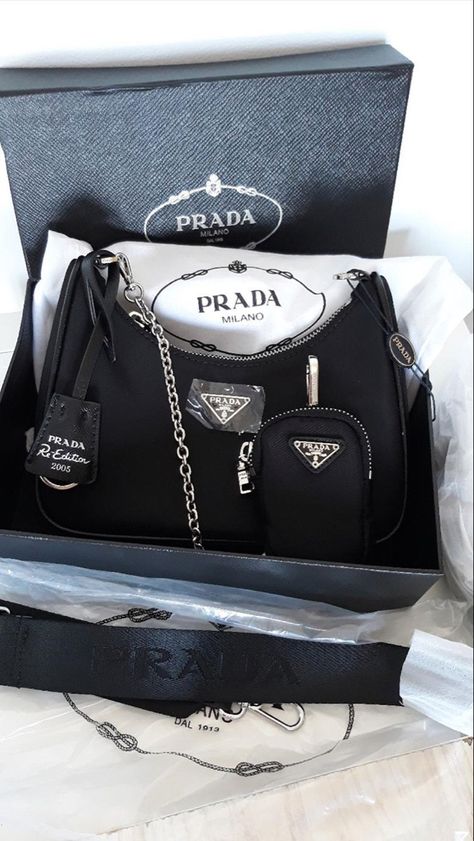 Prada Re Edition 2005 Outfit, Prada Bag Re Edition, Prada 2005 Re Edition, Prada Re Edition 2005 Bag, Re Edition Prada, Fancy Handbags, Prada Gifts, Prada Re Edition 2005, Prada 2005