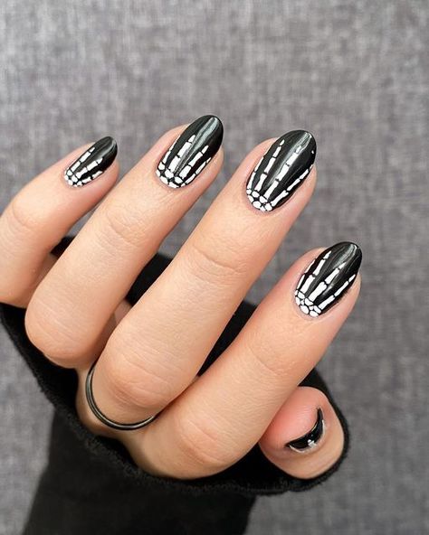 Emo Nail Designs, Acrylic Nail Designs Short, Emo Nail, Emo Nails, Nail Designs Short, Black And Purple Nails, Content Photos, Splatter Nails, Black Almond Nails