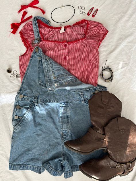 Farmer Daughter Outfit, Farmer Clothes Aesthetic, Farmer Core Outfit, Farmer's Daughter Aestethic, Trailer Park Aesthetic Outfit, Farmers Daughter Core Outfits, Farm Core Outfit, Farmer Outfit Aesthetic, Farmer Aesthetic Outfit