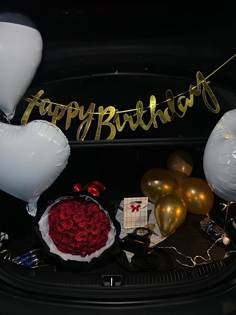 Decoration For Bf Birthday, Bday With Boyfriend, Midnight Surprise Birthday Ideas, Bday Surprise Ideas For Boyfriend, Car Bday Surprise, Happy Birthday Car Decorations, Birthday Trunk Decoration, Birthday Celebration In Car, Happy Birthday Surprise Ideas