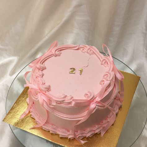 #minicake #pinkcake #bdaycake #pink #🎀 Cake Rose, Mini Cake, Pink Cake, Mini Cakes, Cake, Funny, Pink, On Instagram, Instagram