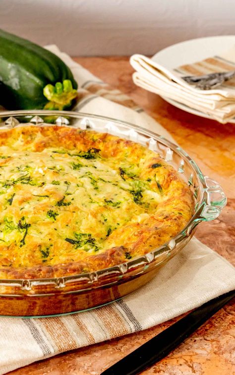 Bisquick Impossible Vegetable Pie, Zucchini Tomato Pie Bisquick, Impossible Zucchini Pie Recipes, Bisquick Impossible Zucchini Pie Recipes, Zucchini Impossible Pie, Quiche Lunch Ideas, Zucchini Quiche Crustless Bisquick, Zucchini Pie With Bisquick, Zucchini And Bisquick Recipes