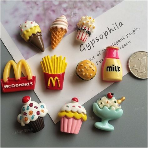 Ice Cream Decoration, Polymer Clay Magnet, Diy Magnets, Clay Magnets, Air Dry Clay Projects, Magnet Crafts, Flower Paper, Clay Diy Projects, Clay Crafts Air Dry