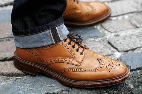 Selvage cuffs with Brown Brogues Tan Brogues, Mode Shoes, Old School Style, Brogue Shoes, Brown Shoes, Sharp Dressed Man, Gentleman Style, Childrens Shoes, Men's Grooming