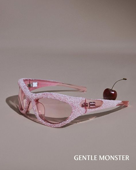 GENTLE MONSTER | 2024 JELLY COLLECTION ⠀ GUMMY and YUMMY is a new wrap-around shape with soft jelly textures that accentuates the identity of the new jelly… | Instagram نظارات شمسية, Cute Glasses, Fashion Eye Glasses, Gentle Monster, Stylish Glasses, Pink Vibes, Girly Accessories, January 15, Jewelry Fashion Trends