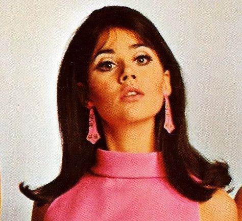 60s Photoshoot, 1960s Aesthetic, Colleen Corby, 60’s Fashion, 60s Aesthetic, 1960s Hair, 60s Hair, 60s Women, Bikinis Crochet