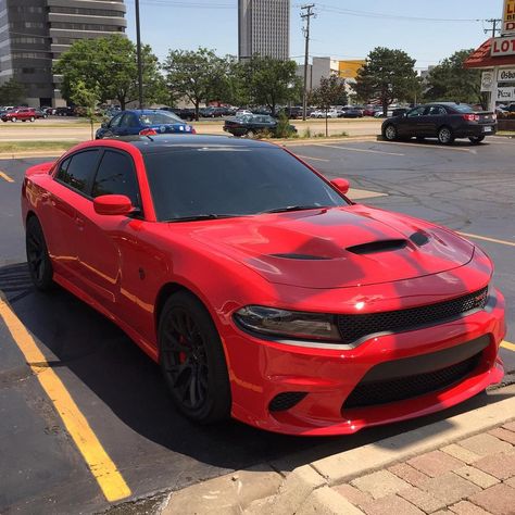 Dodge Charger SRT Hellcat Red Eye Hellcat Charger, Red Hellcat Charger, Band Slander, Red Dodge Charger, Hellcat Charger, Dodge Charger Srt Hellcat, Dodge Hellcat, Charger Hellcat, Charger 2015