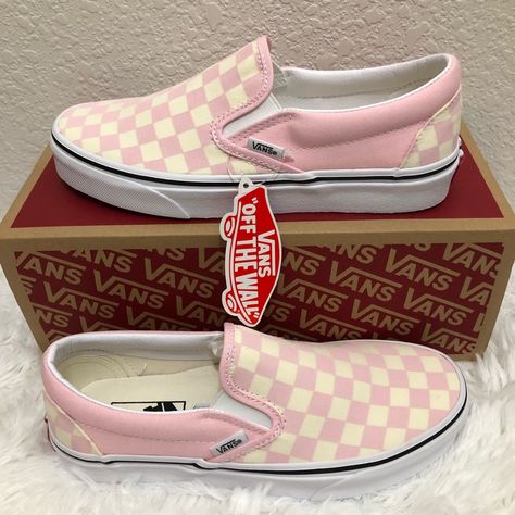 These Sneakers Are Nwt And Comes From A Smoke Free Home Vans Coquette, Tenis Air, Tennis Vans, Rose Vans, Vans Pink, Checkered Vans, Shoes Vans, Vans Slip On, Notes Template