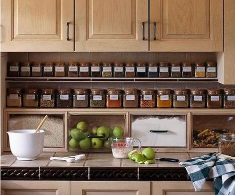 Spice Shelf Ideas, Under Cabinet Spice, Diy Storage Space, Kitchen Cupboard Organization, Diy Space Saving, Kitchen Storage Ideas, Spice Shelf, Small Kitchen Storage, Kitchen Organization Diy