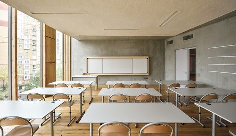 Simone Veil School Complex by Dominique Coulon & Associés, Colombes, France | Architectural Record David Romero, Classroom Architecture, Paris Suburbs, Simone Veil, Classroom Interior, Tuition Centre, Modern Classroom, School Interior, School Building