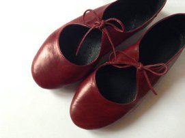 Red Ballet Flats, Lace Up Ballet Flats, Lace Up Flats, Womens Ballet Flats, Lace Up Heels, Handmade Shoes, Lace Up Shoes, Deep Red, Leather And Lace