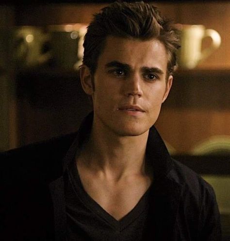 Teenage Friend Group, Tvd Visuals, Stefan Tvd, Paul Vampire Diaries, Paul Wesley Vampire Diaries, Katerina Petrova, Dream Cast, Mattheo Riddle, Vampire Diaries Poster