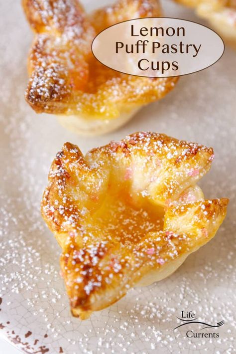 Lemon Curd Puff Pastry, Lemon Puff Pastry, Puff Pastry Cups, Lemon Curd Dessert, Mini Lemon Tarts, Pastry Cups, Puff Dessert, Lemon Tarts, Pastries Recipes Dessert