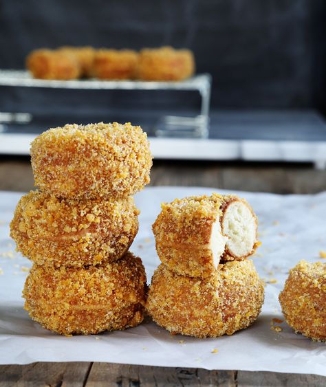 Gluten Free Hostess-Style Crunch Donettes | Gluten Free on a Shoestring Cinn Rolls, Gluten Free Donut Recipe, Gluten Free On A Shoestring, Bread Desserts, Gluten Free Diet Plan, Hostess Snacks, Gf Cookies, Gf Breakfast, Gluten Free Donuts