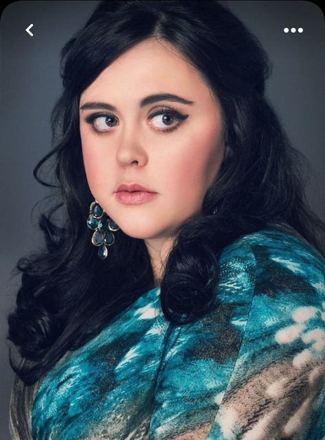 Sharon Rooney Rae Earl, Sharon Rooney, My Mad Fat Diary, Penelope Wilton, Famous Women, Dear Diary, Woman Colour, Not Mine, Role Models