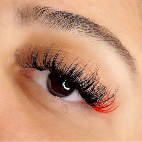 Eyelash Extensions With Red Color, Eyelash With Color, Wispy Lashes With Color, Orange Lashes Extensions, Lashes With Red At The End, Classic Lashes With Color, Orange Eyelash Extensions, Cute Lash Extensions With Color, Hybrid Lashes With Color