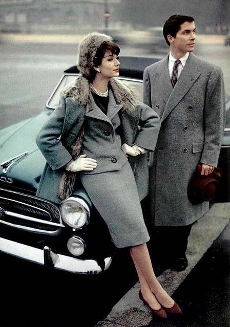 Vintage Winter Fashion, Fur Lined Coat, Americana Vintage, Vintage Suit, Jean Patou, Look Retro, Paris Mode, Fashion 1950s, Brooke Shields