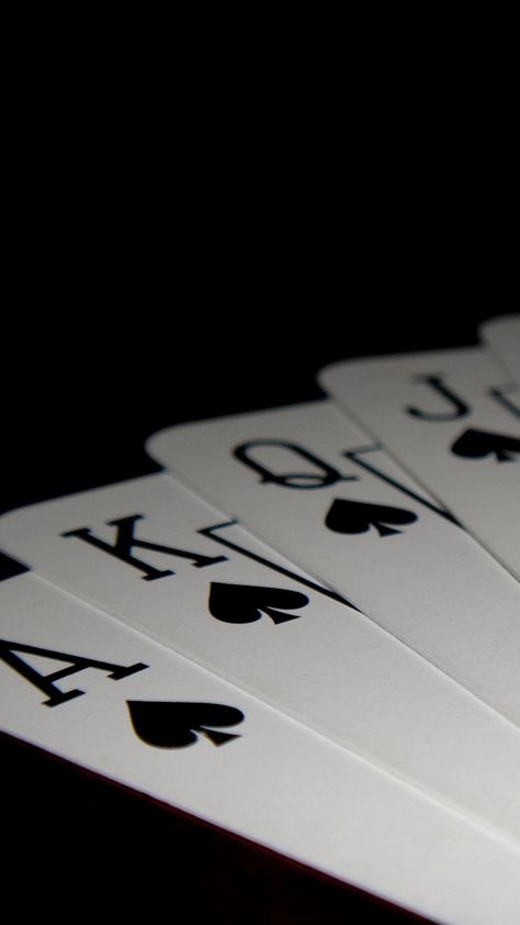 Dark Wonderland, Poker Art, Minimal Photo, Black And White Picture Wall, Gambling Tattoo, Gambling Party, Black Aesthetic Wallpaper, Black And White Aesthetic, Best Iphone