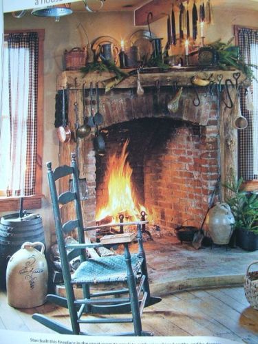 Primitive Fireplace, Old Fireplace, Primitive Homes, Open Fireplace, Primitive Home, Cozy Fireplace, Country Style Homes, Country House Decor, Fireplace Mantle