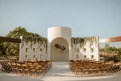 Baja Luna | San José del Cabo, Baja California Sur, Mexico - Venue Report Costa Rica Wedding Venues, Cabo Wedding Ideas, Minimal Wedding Ceremony, Cabo Wedding Venues, Open Air Chapel, Diy Your Wedding, Tulum Wedding, Rustic Wedding Reception, Cabo Wedding