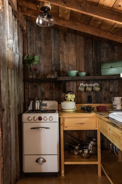 Rock Camp: Old-Meets-New Lake Cabins by an Upstart Maine Architect Cottage Cabin Kitchen, Small One Room Cabin, Rustic Tiny House Cabin, Pallet Fort, Cabins Interiors, Small Lake Cabins, Swamp House, Vermont Cabin, Small Cabin Interiors