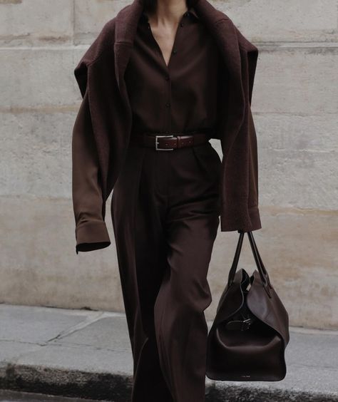 The Round Up: Satin Trousers Brown Trousers Outfit, Satin Trousers, Brown Outfit, Denim Trends, Winter Trends, 가을 패션, Autumn Outfit, Professional Outfits, Inspiration Mode