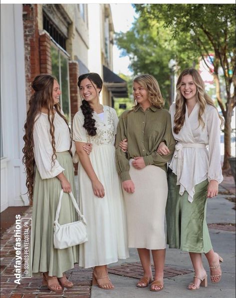 Church Outfit Catholic, Traditional Wife Outfits, Biblical Modesty Outfits, Modest Midi Skirt Outfits, Christian Modest Outfits Dresses, Tznius Fashion Summer, Modest Clothing Christian, Pentecostal Outfits Summer, Christian Woman Outfits