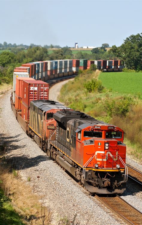 Train Landscape, Steam Trains Photography, Go Transit, Railroad Industry, Train Photo, Canadian National Railway, Rail Train, Scenic Railroads, Freight Train