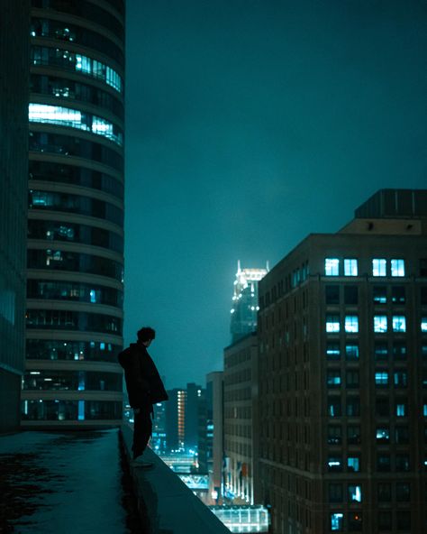 Rooftop City, City Rooftop, High Building, City Sky, City Drawing, High Rise Building, Man Standing, Night Sky Photos, City Buildings