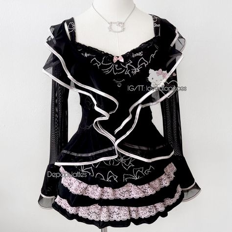 Pink Goth Outfits, Pintrest Outfit, Kawaii Fits, Himekaji Outfits, Angel Clothes, Pink Goth, Ny Outfits, Goth Clothes, Hat Aesthetic