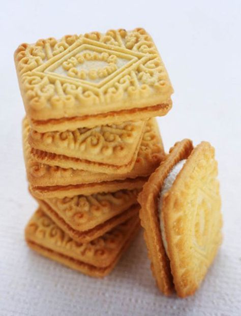 Custard Cream Biscuits Custard Cream Biscuits, Garibaldi Biscuits, Fig Rolls, Monster Snacks, Custard Creams, British Biscuits, Custard Cream, British Things, Cream Biscuits