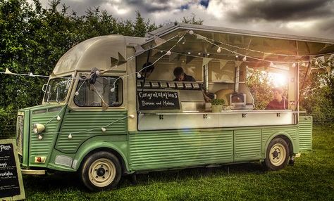 Food Van Ideas, Green Food Truck, Food Truck Aesthetic, Foodtrucks Ideas, Pizza Vans, Pizza Van, Citroen Van, Citroen H Van, Catering Van