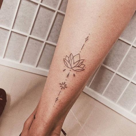 Ankle Tattoo Men, Ring Tattoo Designs, International Tattoo, Minimal Tattoo Design, Small Tattoos Simple, Shoulder Tattoos For Women, Cool Small Tattoos, Modern Tattoos, Classy Tattoos