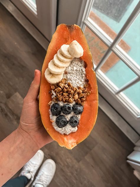 Papaya Breakfast Bowls, Papaya And Chia Seeds, Papaya Chia Pudding, Papaya For Breakfast, Papaya Bowl Breakfast, Papaya Boats Breakfast, Papaya Breakfast Ideas, Papaya Recipes Breakfast, Papaya Fruit Bowl