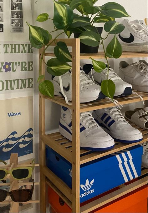 wooden shoes rack clothes organizer decorated with plants in a very aesthetic room and trendy sneakers adidas and nike with wall posters Bunk Bed Makeover, Shoe Rack For Closet, Shelf For Entryway, L House, Closet Hallway, Shoe Rack Room, Shoe Rack Bedroom, Shoes Rack, Aesthetic Bedroom Ideas