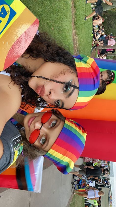 Parade| Orlando| Shades| Bandanas| Inspo| Pride Fem Pride Outfits, Cute Pride Parade Outfits, Matching Pride Outfits, Outfits To Wear To Pride Parade, Pride Club Outfit, Pride Outfit Ideas Aesthetic, Pride March Outfit Ideas, Pride Outfits Ideas, Pride Outfit Inspo Women